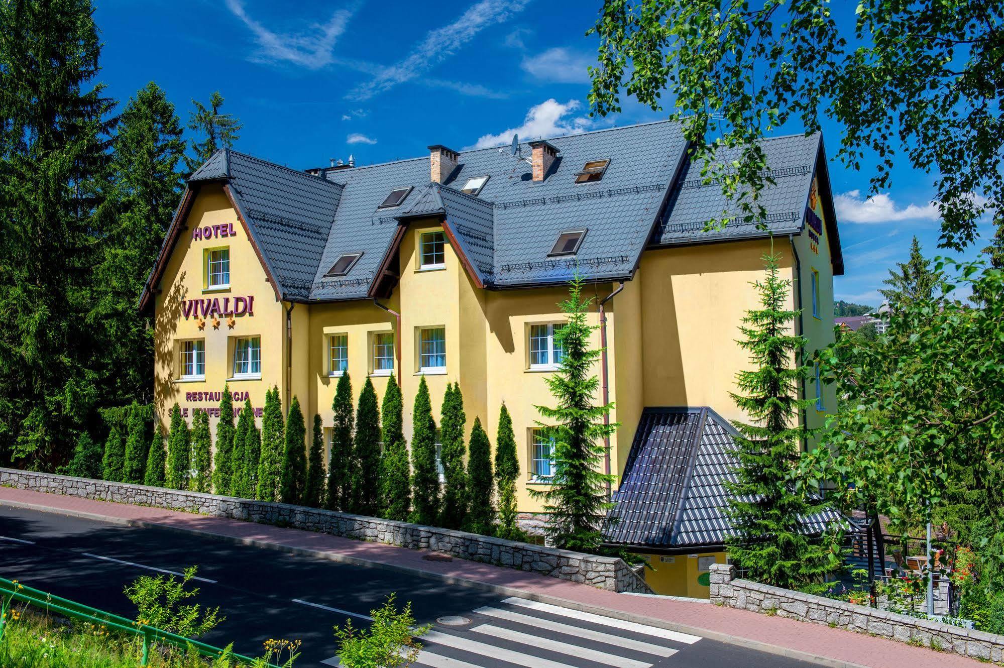 Hotel Vivaldi Карпач Екстериор снимка